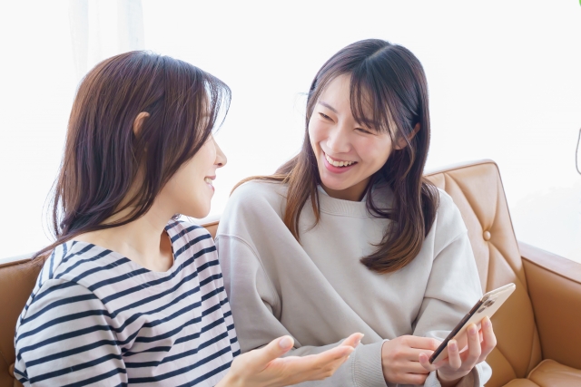 契約金を抑えることができて喜ぶ親子